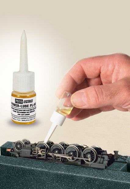 Lubrifiant et nettoyant liquide