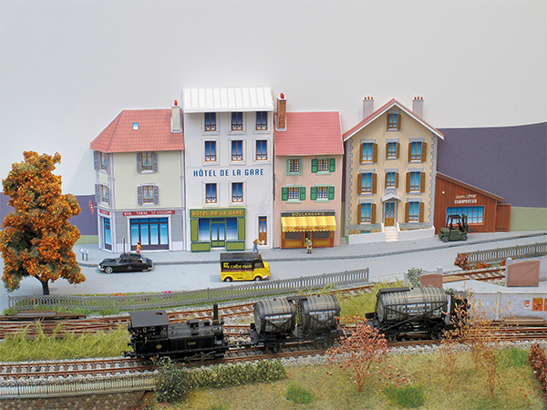 Ensemble de bâtiments en carton à découper "Fonds de décor n° 1"