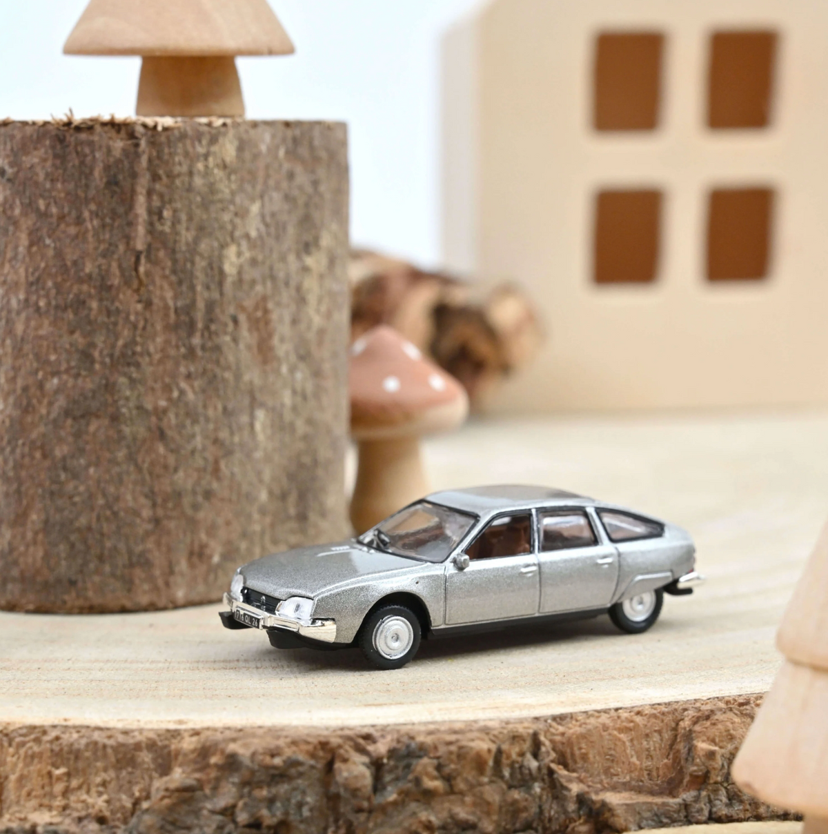 Véhicule Citroën CX 2000 - 1977 - Gris Largentière