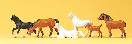 5 chevaux et 1 poulain - H0 - Preiser