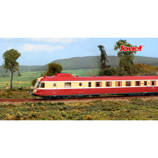 Autorail diesel RGP I avec remorque en livrée TEE rouge/crème, ép. III, SNCF-4