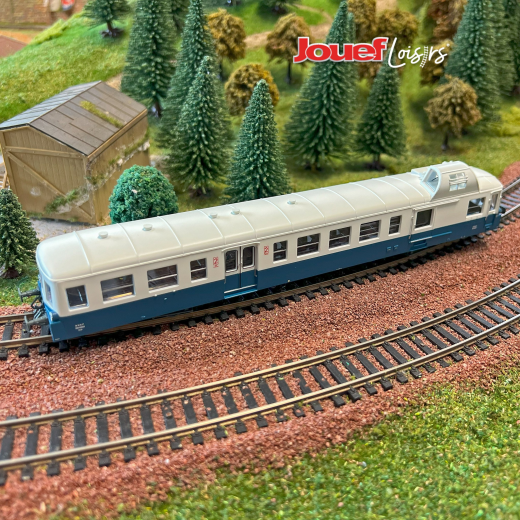 Autorail diesel X 93953  "Picasso", livrée bleue et beige, ép. IV SNCF-1