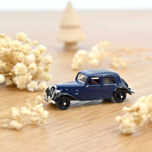 Véhicule Citroën Traction 7A - 1934 - Bleu