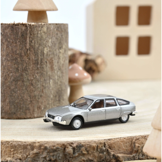 Véhicule Citroën CX 2000 - 1977 - Gris Largentière