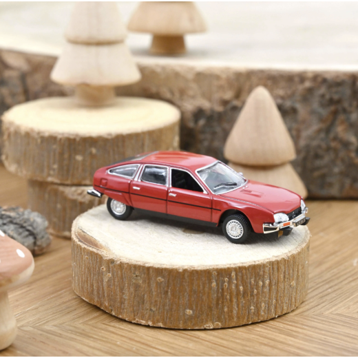 Véhicule Citroën CX 2400 GTI - 1977 - Rouge soleil