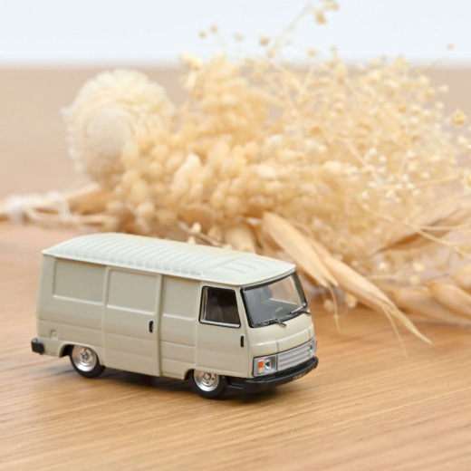 Véhicule Peugeot J9 - 1981 - Beige