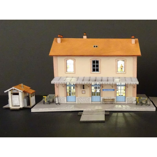 Bâtiment Voyageur PLM 3 portes + WC-1