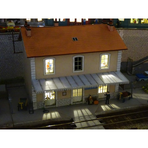 Bâtiment Voyageur PLM 3 portes + WC-3