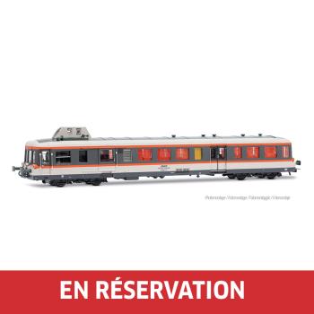 Autorail diesel "de tournée" X 3997 « Picasso », livrée grise/orange/blanche, ép. IV. SNCF