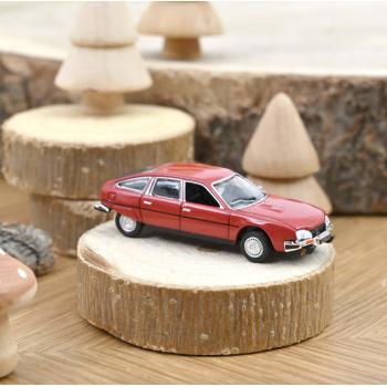 Véhicule Citroën CX 2400 GTI - 1977 - Rouge soleil