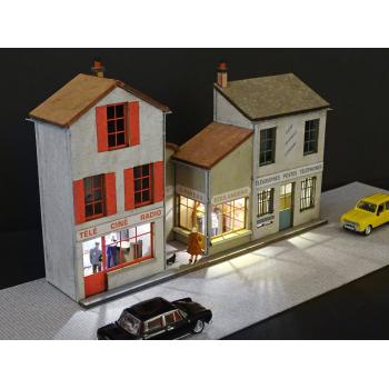 Fond de décor en relief 3 maisons avec Poste