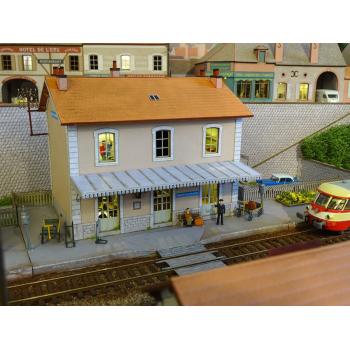 Bâtiment Voyageur PLM 3 portes + WC