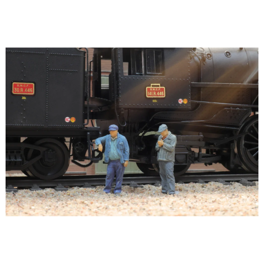 2 Agents des vapeurs Fugain en pause - SNCF-4