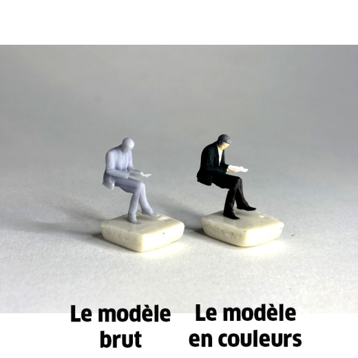 Homme assis lisant le journal - Personnage à peindre-1
