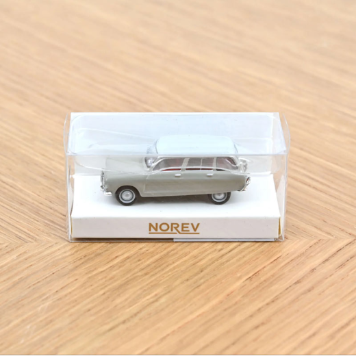 Véhicule Citroën Ami 6 break - 1969 - Gris rosé-1