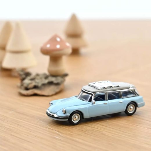 Véhicule Citroën ID break - 1960 - Bleu Monte-Carlo