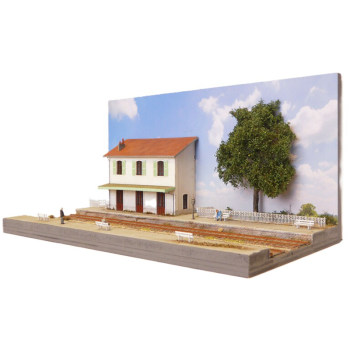 Diorama demi-gare PLM avec deux voies