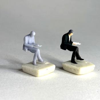 Homme assis lisant le journal - Personnage à peindre